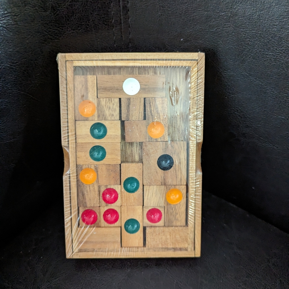 Shooting it Adult puzzle wooden game siam Mandalay Danny Seo New